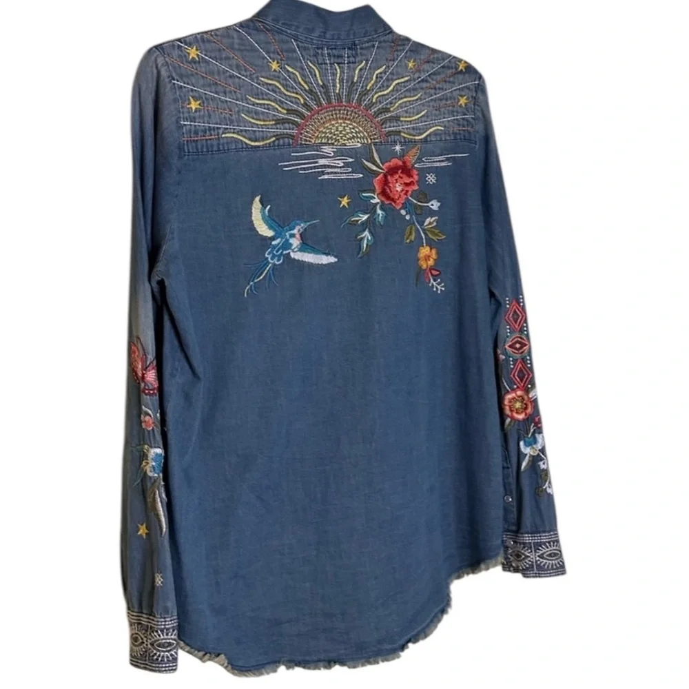Johnny Was Cara Frayed Westward Denim Shirt NWT RARE - Picture 7 of 15